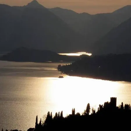 Appartement Casa Chicca - Relaxing Between Lake And Castle Varenna