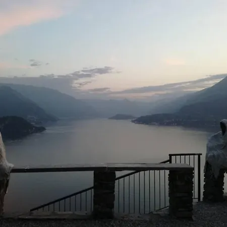 Casa Chicca - Relaxing Between Lake And Castle 바레나